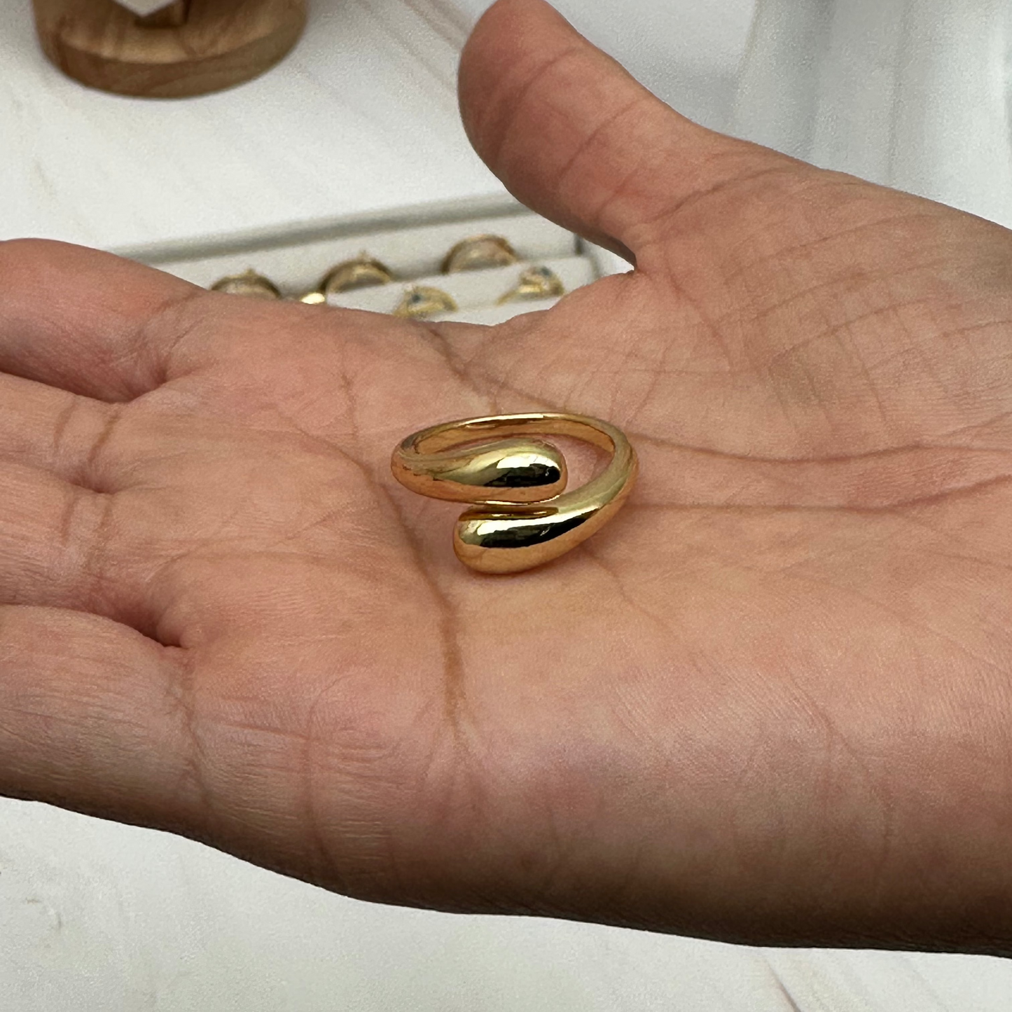 🫂 Anillo ABRAZO: Un Accesorio que Arropa el Alma 🫂
